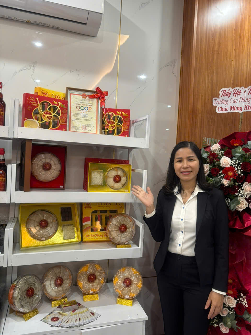 Yến Sào Lý Vinh